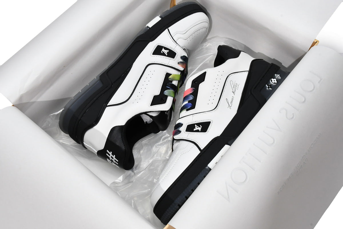 Louis Vuitton Trainer ‘Black and White'