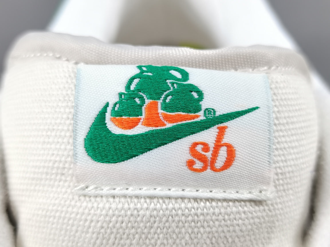 Nike SB Dunk 'Jarritos'