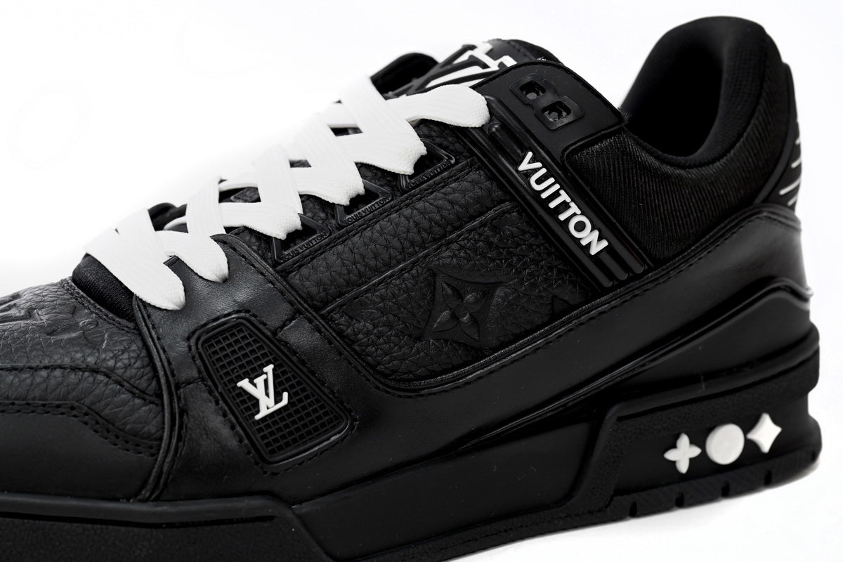 Louis Vuitton Trainer ‘All Black Embossing'