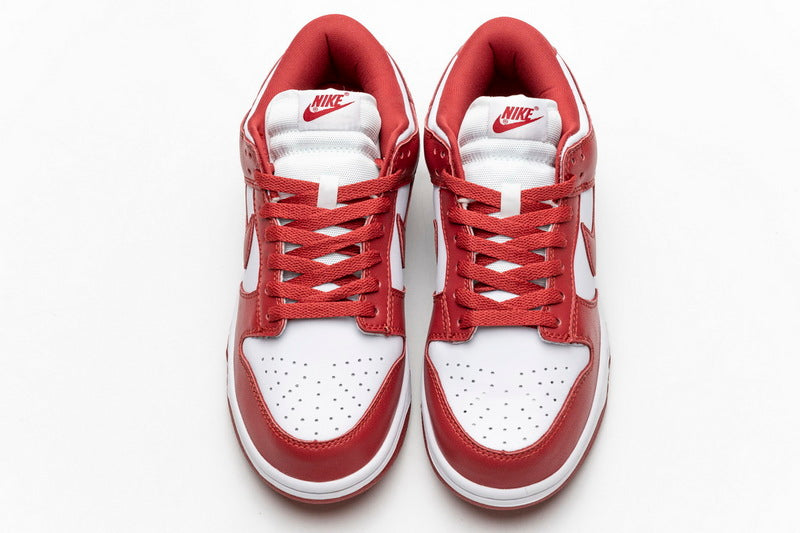 Nike SB Dunk 'University Red'