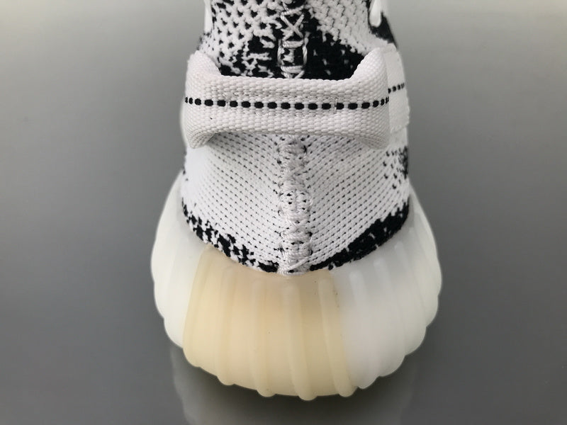 Adidas yeezy clearance zebra sole