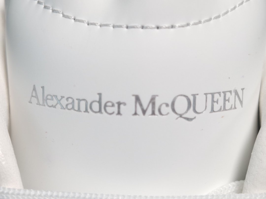 Alexander McQueen 'Light Gold'